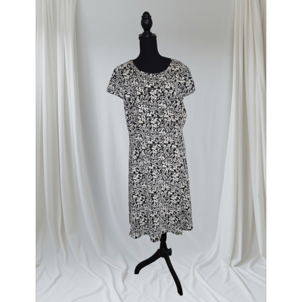 #1803 Alfani Black and White Patterned Midi Dress